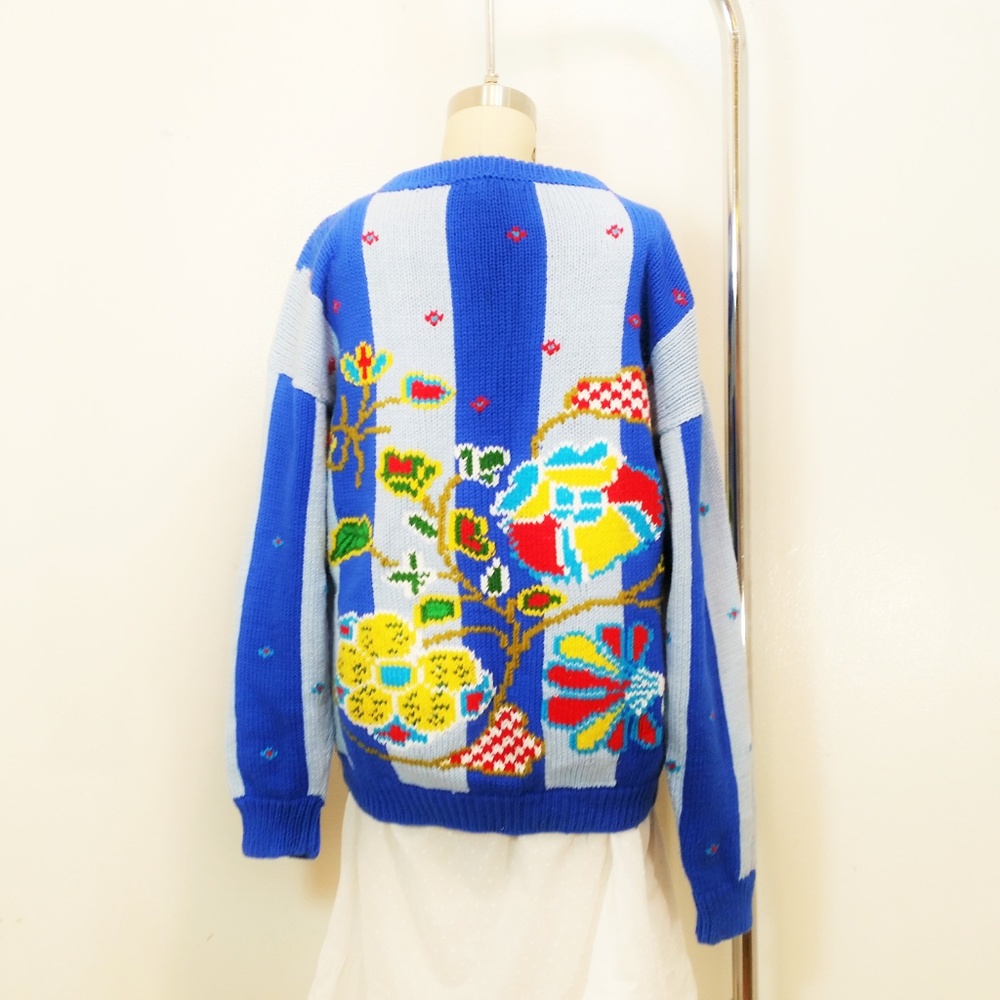 VTG 90s Graphic Sweater Floral Stripes Crew Neck M - Picture 4 of 8